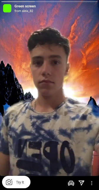 green screen effect on Instagram